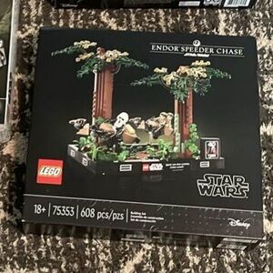 Lego 75353 Star Wars endor speeder chase.